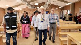 Foto que representa a Sonora: Gobernador Durazo inaugura comedor escolar y Telebachillerato Comunitario en Punta Chueca