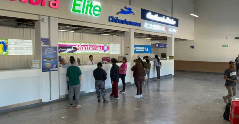 Flujo en Central Camionera de Hermosillo aumenta ante periodo vacacional por fiestas decembrinas