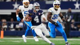 Foto que representa a Dallas Cowboys no dan una: Después de ser eliminados, caen en casa ante Chargers