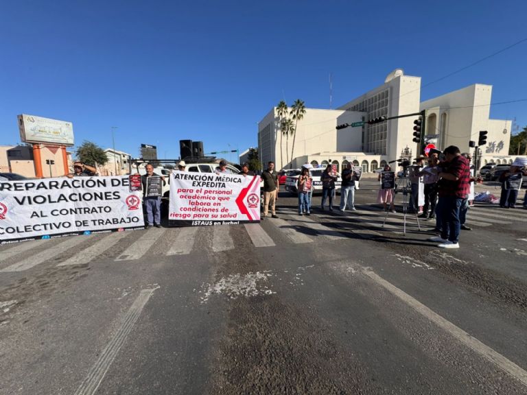Huelga de hambre de maestro de Unison: Docentes se suman a protesta y cierran calles en Hermosillo