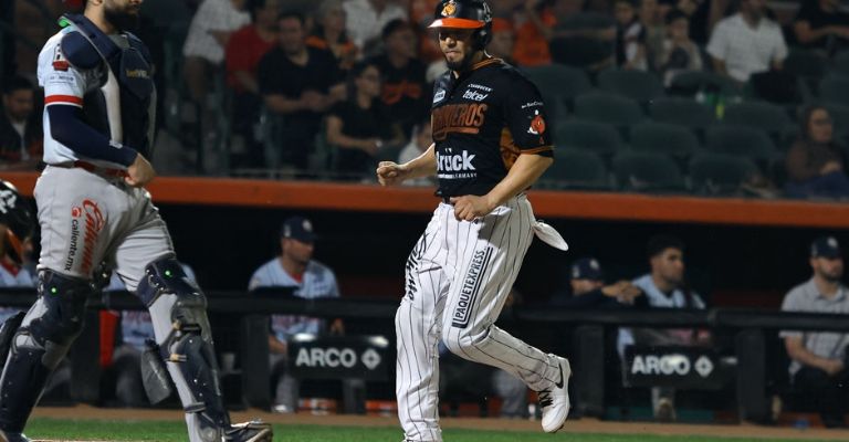 Naranjeros lo intentaron, pero no les alcanzó
