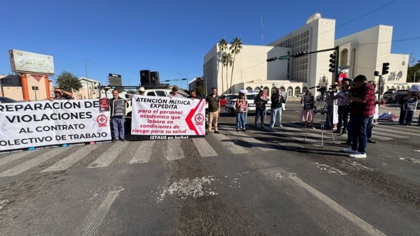 Huelga de hambre de maestro de Unison: Docentes se suman a protesta y cierran calles en Hermosillo
