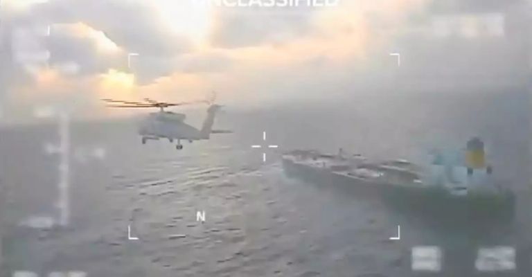 La Guardia Costera de Estados Unidos persigue a un tercer tanquero