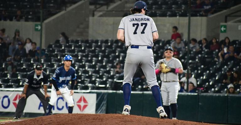 El zurdo mantuvo en ceros a la Tribu sonorense