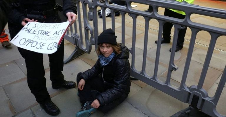 Lactivista fue detenida mientras portaba una pancarta en apoyo a Acción Palestina