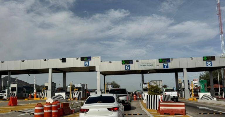 Se registra gran afluencia de vehículos en la caseta de Hermosillo por vacaciones de Navidad