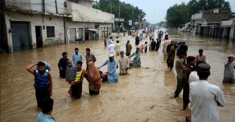 Pakistán superó los mil muertos por lluvias monzónicas e inundaciones