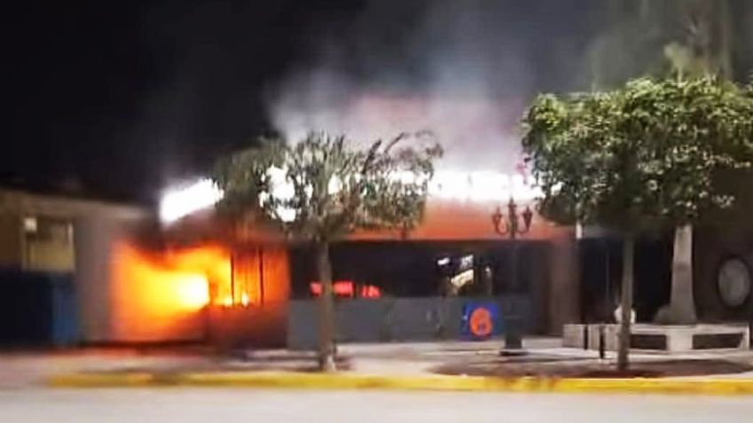 Se registra fuerte incendio en restaurante de Navojoa; tenía 2 semanas de haber abierto