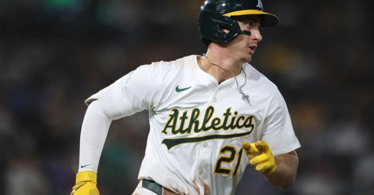 Soderstrom seguirá por largo tiempo con los Athletics