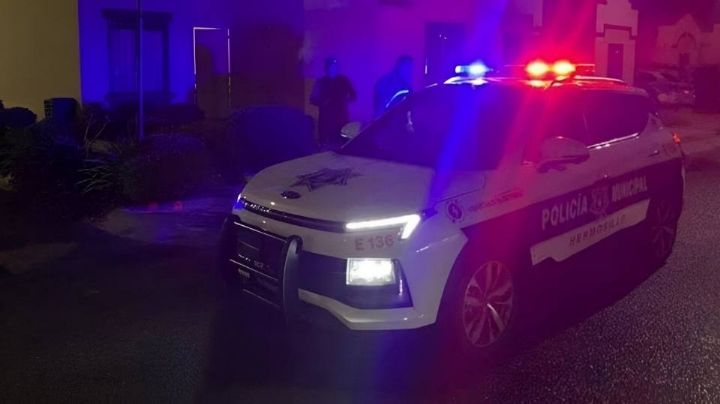 Hombre amenaza con pistola a su madre en Hermosillo; le reclamó por golpearlo en su infancia