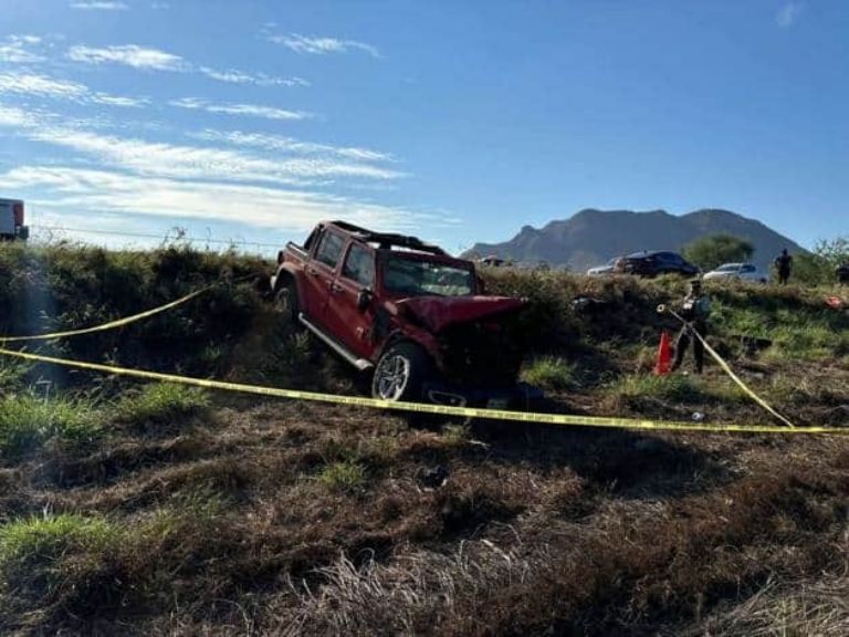Accidente automovilístico deja cuatro personas lesionadas en el municipio de Salvador Alvarado, Sinaloa.