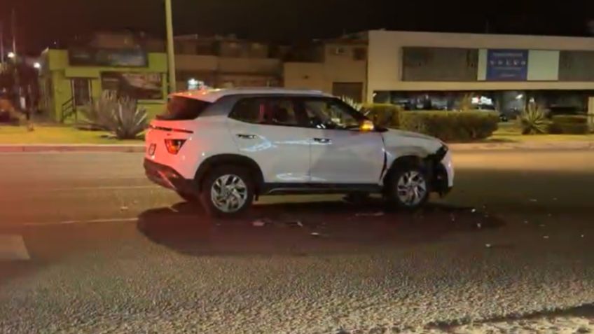 Tres lesionados, entre ellos una niña, tras aparatoso choque en la colonia Jesús García de Hermosillo
