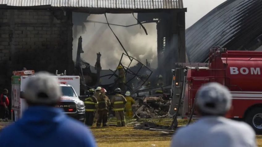 Buscan respuestas tras el accidente de avioneta en Toluca; caja negra ya está en Washington