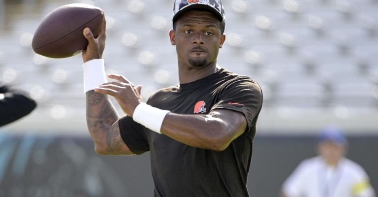 Deshaun ya comenzó a entrenar con el equipo