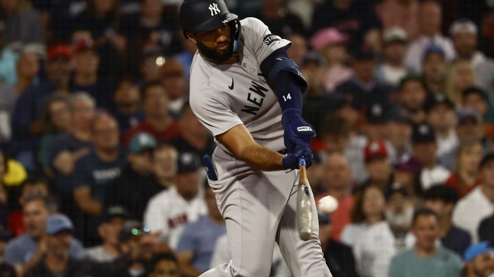 Veterano pelotero firma con los New York Yankees y espera ganarse un puesto en la titularidad