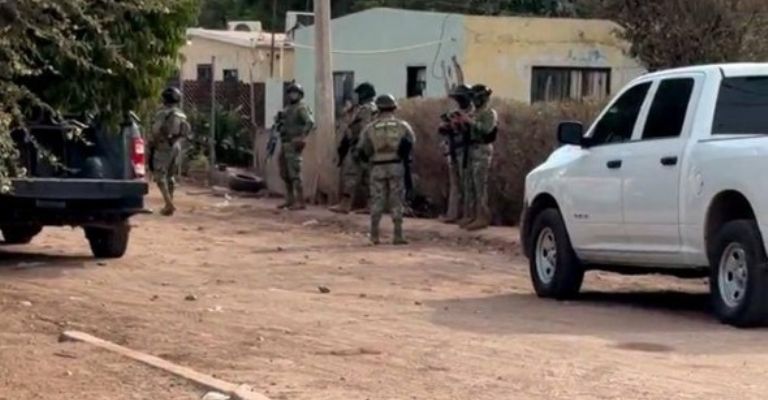 Se presume que hubieron personas detenidas y aseguramiento de droga.