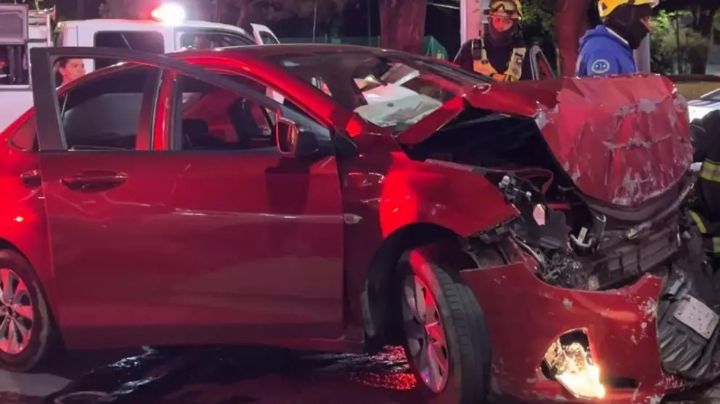 FUERTE accidente en División del Norte moviliza a las autoridades; reportan víctima hospitalizada