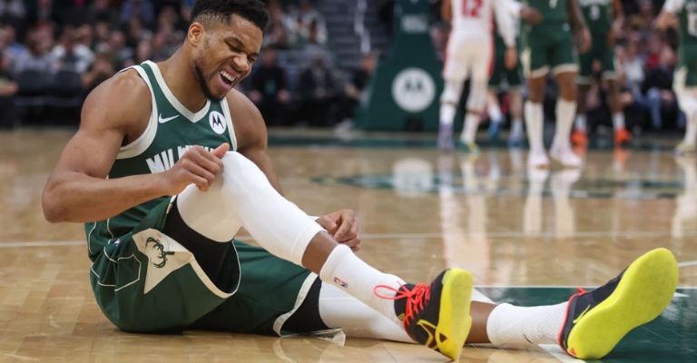 El gigante griego también ha batallado por las lesiones