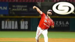 Foto que representa a José Urquidy muestra su nivel de Grandes Ligas y se mantiene en plan grande en la LAMP