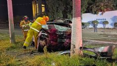 VIDEO: Pareja estrella su vehículo contra una palmera en el bulevar Tetakawi de San Carlos
