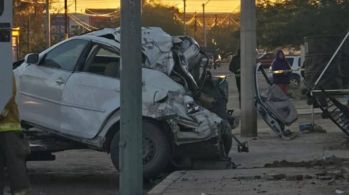 Accidente mortal en Sonora: Dos jóvenes mueren al estrellarse contra una casa y quedar atrapados
