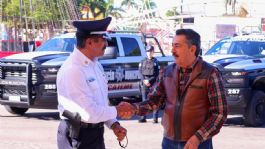 Foto que representa a Entrega Javier Lamarque cinco nuevas patrullas a Policía Municipal en Ciudad Obregón