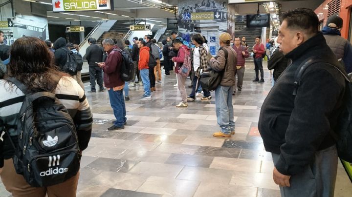Caos en la Línea 3 del Metro: Usuarios reportan retrasos de hasta 20 minutos