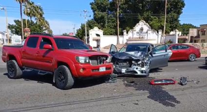 Ciudad Obregón: Fuerte choque en Villas del Rey deja a mujer lesionada y hospitalizada