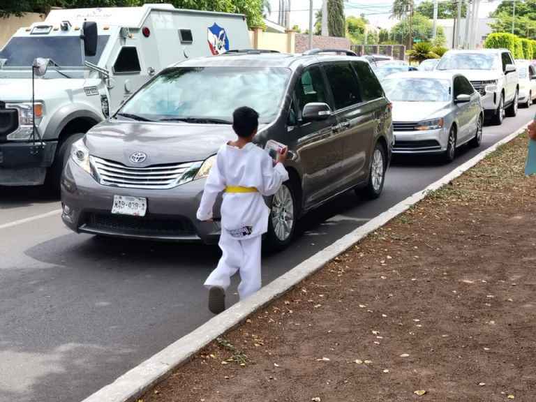 Ciudad Obregón: Falta de apoyos y boteo se convierte en deporte extremo