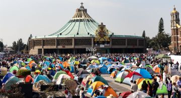 Peregrinos abarrotan la Basílica de Guadalupe; realizan cortes a la circulación