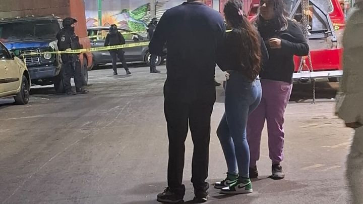 Balacera en Iztapalapa: Asalto a tienda de conveniencia deja como saldo un muerto