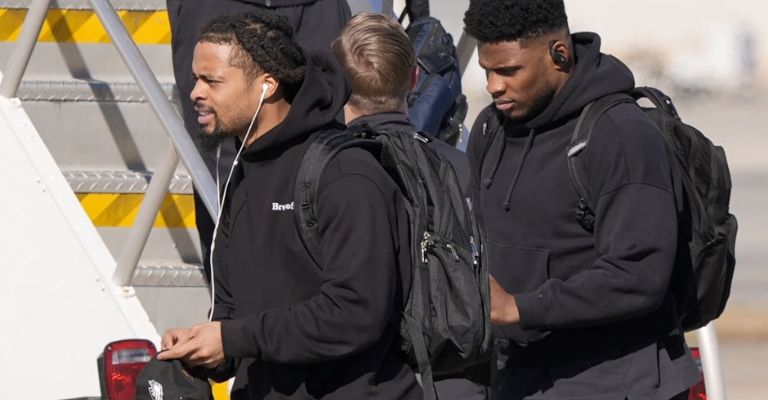 Los jugadores de los Eagles a su llegada a Nueva Orleáns