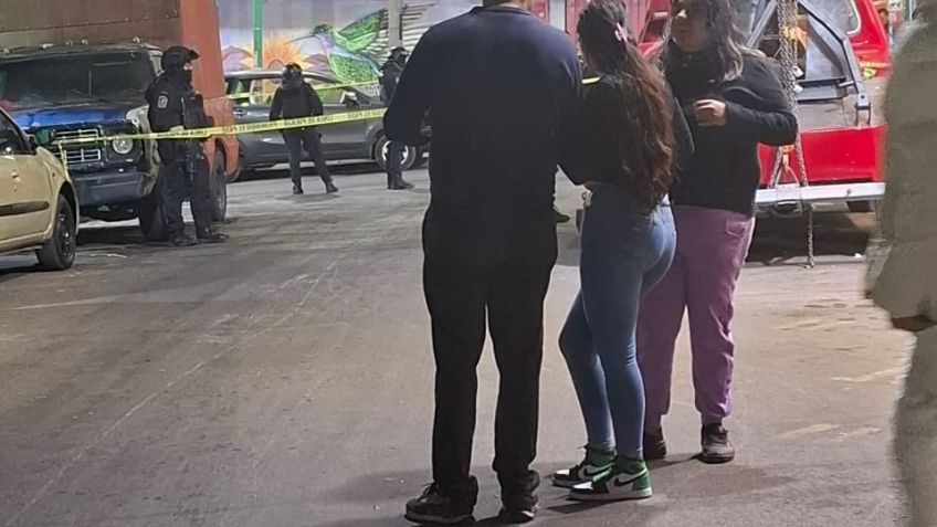 Balacera en Iztapalapa: Asalto a tienda de conveniencia deja como saldo un muerto