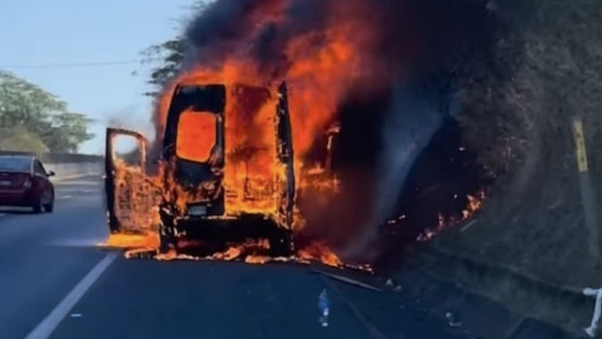 (VIDEO) Pánico en el regional mexicano: Camioneta de reconocido cantante arde en llamas