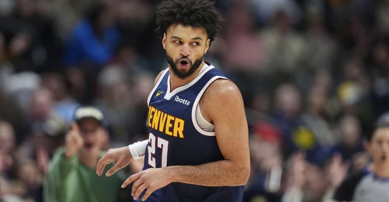 Jamal Murray encestó 55 puntos ante Charlotte