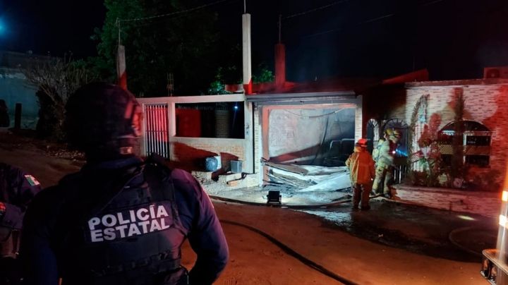 VIDEO: Sicarios disparan contra un domicilio en Culiacán; lo quemaron al final