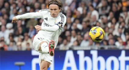 Modric, con un golazo, lidera la victoria del Madrid que alcanza al Barcelona en la cima