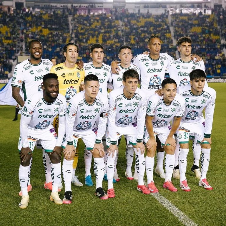 El sonorense Ángel Estrada juego junto a James