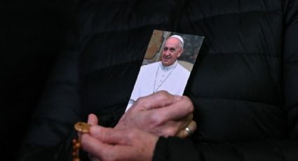 Papa Francisco permanece en estado crítico HOY 26 de febrero; esperan resultados de tomografía