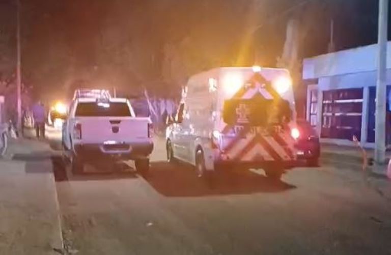 Socorristas de Cruz Roja se hicieron presentes en el lugar de los hechos