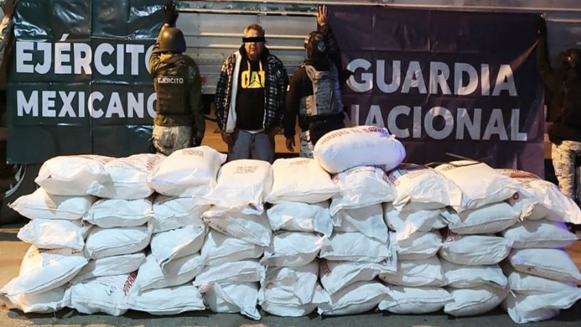 Millonario decomiso en Sonora: Detienen a chofer de tráiler con 46 costales de crystal