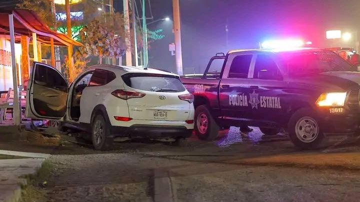 Noche violenta en Hermosillo: Fuego cruzado entre sicarios y autoridades termina en accidente