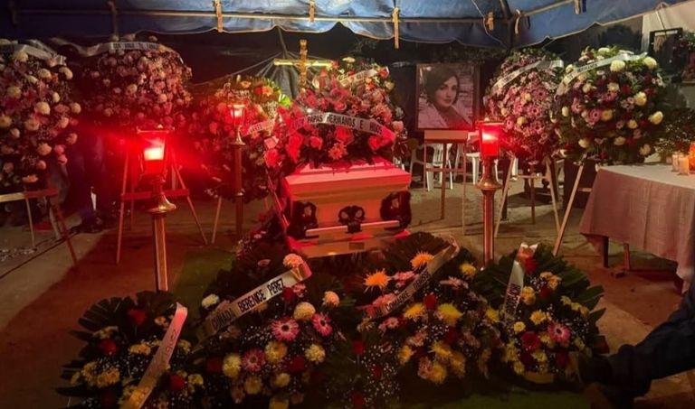 El velorio de Karely Sarahí lució llenó de flores