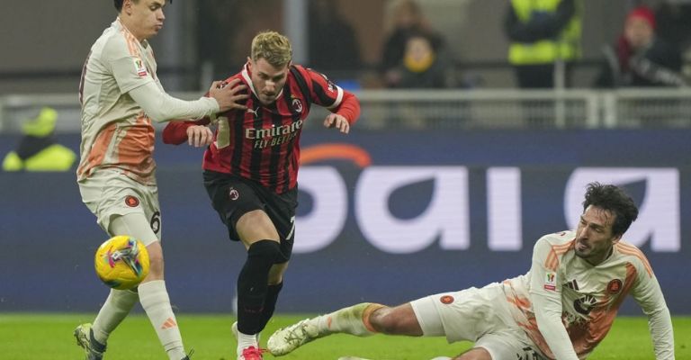 Santiago mostró su habilidad contra a Roma