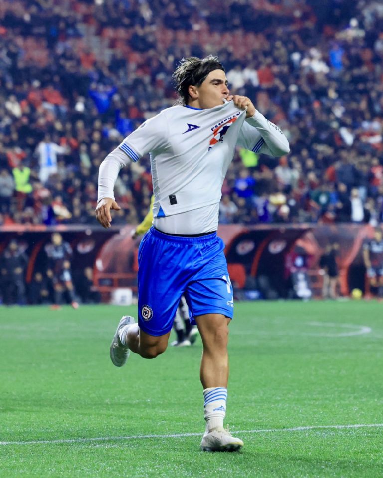 Cruz Azul vs Pachuca EN VIVO