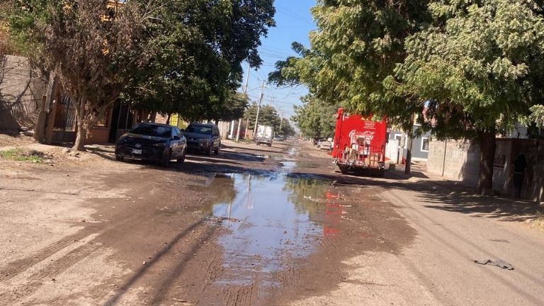 Vecinos de la colonia Nueva Palmira denuncian falta de pavimentación