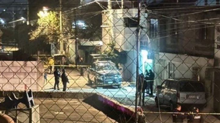 VIDEO: Sicarios ejecutan a dos policías en Puebla; los acribillan y escapan