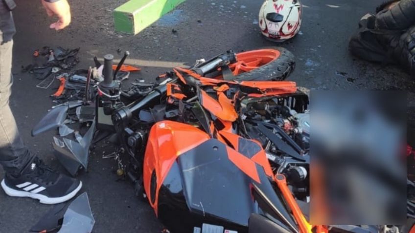 Imágenes fuertes: Motociclista se estrella contra pipa en la calzada Ignacio Zaragoza