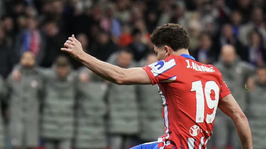 Podrían cambiar la regla: UEFA se pronuncia por penalti de Julián Álvarez en la Champions