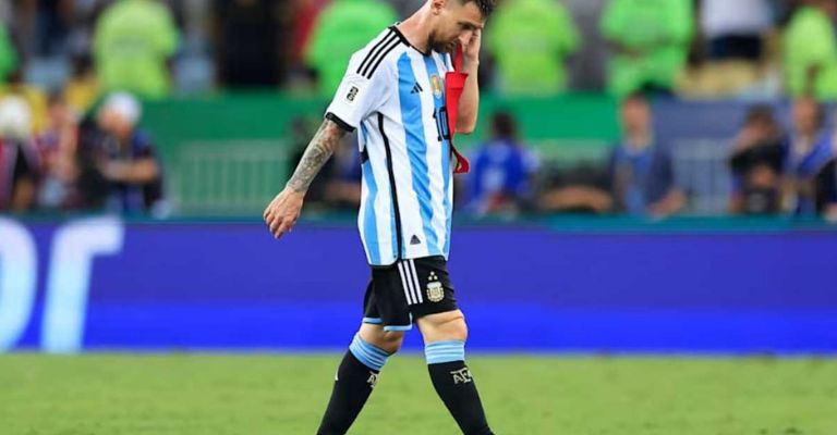 Messi se une a las bajas que sufre la Albiceleste